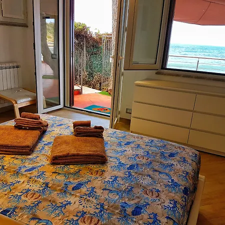 Brezza Marina Affittacamere 4*